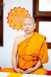 ภาพ No.237623:พิธีเจริญพระพุทธมนต์ ปฏิบัติธรรมเจริญสมาธิภาวนา และทำบุญตักบาตร ถวายพระราชกุศล เนื่องในโอกาสวันเฉลิมพระชนมพรรษา สมเด็จพระนางเจ้าสิริกิติ์ พระบรมราชินีนาถ พระบรมราชชนนีพันปีหลวง วันอังคารที่ 12 สิงหาคม พ.ศ. 2568  ณ อาคารปลูกศรัทธา 2 วัดพระธรรมกาย 
