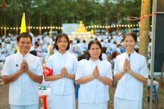 ภาพ No.238394:วันเสาร์ที่ 9 สิงหาคม พ.ศ. 2568 พิธีกลั่นแผ่นดิน โปรยทราย และจุดประทีปถวายเป็นพุทธบูชา จ.ระยอง สถาปนาองค์พระเจดีย์เพื่อสร้างสันติภาพโลก ณ ศูนย์ปฏิบัติธรรมระยอง(บ้านช่องลม) ต.บางบุตร อ.บ้านค่าย จ.ระยอง