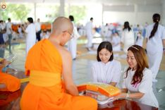 ภาพ No.230469:วันที่ 28 มิถุนายน พ.ศ. 2568 พิธีถวายภัตตาหารเมนูสวรรค์ เพื่อการบรรลุธรรม ณ หอฉันคุณยายอาจารย์ฯ วัดพระธรรมกาย