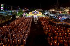 ภาพ No.235101:วันจันทร์ที่ 28 กรกฎาคม พ.ศ. 2568 พิธีถวายเครื่องราชสักการะและวางพานพุ่ม และพิธีจุดเทียนถวายพระพรชัยมงคล เนื่องในโอกาสวันเฉลิมพระชนมพรรษา พระบาทสมเด็จพระวชิรเกล้าเจ้าอยู่หัว ณ บริเวณหน้าอาคารสำนักงาน เทศบาลเมืองคลองหลวง จ.ปทุมธานี