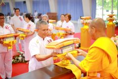 ภาพ No.233439:วันอาทิตย์ที่ 13 กรกฎาคม พ.ศ. 2568 พิธีทอดผ้าป่าสามัคคี "สร้างบ้านพักผู้ปฏิบัติธรรม" ณ ศูนย์ปฏิบัติธรรมจังหวัดระยอง(บ้านช่องลม)