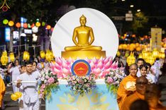 ภาพ No.81107:Lotus Lantern Festival 2023  เทศกาลโคมดอกบัว เนื่องในวันวิสาขบูชา   ของชาวพุทธทุกชาติ ทุกนิกาย ในสาธารณรัฐเกาหลีใต้ วันที่ 20-21 พฤษภาคม พ.ศ. 2566