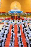 ภาพ No.146070:วันมหารำลึก ครั้งที่ 34 พิธีร่วมรำลึกถึงนักสร้างบารมีที่ล่วงลับไปแล้ว , พิธีสวดพระพุทธมนต์ ณ ห้องแก้วสารพัดนึก 1 วัดพระธรรมกาย วันเสาร์ที่ 27 กรกฎาคม พ.ศ. 2567