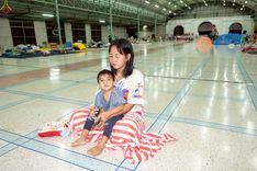 ภาพ No.235403:วันที่ 30-31 กรกฎาคม พ.ศ. 2568 วัดพระธรรมกาย มูลนิธิธรรมกาย ร่วมกับศูนย์ส่งเสริมศีลธรรมจังหวัดสุรินทร์ เปิดศูนย์พักพิงชั่วคราวเพื่อช่วยเหลือประชาชน ผู้อพยพจากเหตุปะทะกันตามแนวชายแดน ไทย-กัมพูชา ตั้งแต่วันที่ 24 กรกฎาคม พ.ศ.2568 เป็นต้นไป