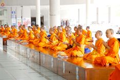 ภาพ No.247003:วันที่ 20 กันยายน พ.ศ. 2568 พิธีถวายเมนูสวรรค์เพื่อการบรรลุธรรม ณ หอฉันคุณยายอาจารย์ฯ วัดพระธรรมกาย