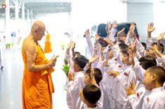 ภาพ No.243561:วันอาทิตย์ที่ 7 กันยายน พ.ศ. 2568 พิธีบูชาครูผู้ค้นพบวิชชาธรรมกาย , พิธีบูชาข้าวพระ ณ สภาธรรมกายสากล วัดพระธรรมกาย