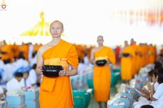 ภาพ No.240454:วันพุธที่ 27 สิงหาคม พ.ศ. 2568 พิธีตักบาตร ในวันธรรมชัย ณ วัดพระธรรมกาย จ.ปทุมธานี