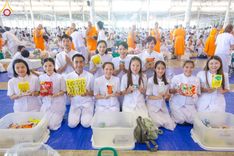 ภาพ No.158985:พิธีตักบาตร ในวันอาทิตย์ต้นเดือน วันที่ 6 ตุลาคม พ.ศ. 2567 ณ สภาธรรมกายสากล วัดพระธรรมกาย