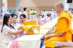 ภาพ No.239624:วันอาทิตย์ที่ 17 สิงหาคม พ.ศ. 2568 พิธีถวายคิลานเภสัช และอุปกรณ์ทางการแพทย์ แด่คณะสงฆ์ เนื่องในวันธรรมชัย ณ ห้องแก้วสารพัดนึก 2 สภาธรรมกายสากล วัดพระธรรมกาย