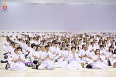 ภาพ No.232078:วันอาทิตย์ที่ 6 กรกฏาคม พ.ศ. 2568 พิธีตักบาตร ข้าวสารอาหารแห้ง  พิธีบูชาข้าวพระ สัมมนาพิเศษราชเหล็ก ณ สภาธรรมกายสากล วัดพระธรรมกาย