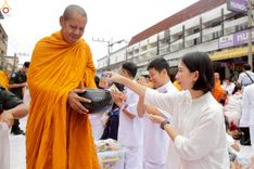 ภาพ No.245425:วันอาทิตย์ที่ 14 กันยายน พ.ศ. 2568 ตักบาตรพระ 555 รูป มหากุศล  น้อมถวายเป็นพุทธบูชา ณ หอนาฬิกาเบตง อ.เบตง จ.ยะลา