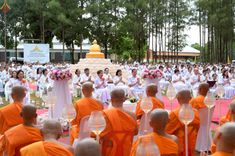 ภาพ No.238404:วันเสาร์ที่ 9 สิงหาคม พ.ศ. 2568 พิธีกลั่นแผ่นดิน โปรยทราย และจุดประทีปถวายเป็นพุทธบูชา จ.ระยอง สถาปนาองค์พระเจดีย์เพื่อสร้างสันติภาพโลก ณ ศูนย์ปฏิบัติธรรมระยอง(บ้านช่องลม) ต.บางบุตร อ.บ้านค่าย จ.ระยอง