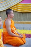 ภาพ No.201359:พระธรรมยาตราปฏิบัติธรรม และถ่ายภาพหมู่ประวัติศาสตร์ ณ อาคารธรรมยาตรา กตัญญูบูชามหาปูชนียาจารย์  ตรงข้ามวัดปากน้ำภาษีเจริญ จ.กรุงเทพมหานคร ในโครงการธรรมยาตรา กตัญญูบูชา มหาปูชนียาจารย์ พระมงคลเทพมุนี(สด จนฺทสโร) พระผู้ปราบมาร อนุสรณ์สถาน 7 แห่ง ปีที่ 13