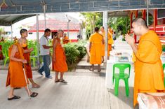 ภาพ No.234430:วันพฤหัสบดีที่ 24 กรกฎาคม พ.ศ. 2568 พิธีถวายสังฆทานแก่คณะสงฆ์ 323 วัด , พิธีมอบกองทุนหนุนแรงใจช่วยครูใต้ , พิธีทำบุญส่วนกุศลแด่ผู้วายชนม์ ในเหตุการณ์ความไม่สงบ 4 จังหวัด ชายแดนภาคใต้ (ปัตตานี , ยะลา , นราธิวาส , สงขลา) ปีที่ 21 ครั้งที่ 179 ณ วัดเวฬุวัน 