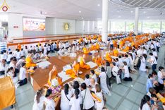 ภาพ No.167414:พิธีบุพเปตพลี ครั้งที่ 157 ร่วมอุทิศบุญกุศลแด่หมู่ญาติที่ล่วงลับไปแล้ว และสืบทอดอายุพระพุทธศาสนา วันพฤหัสที่ 31 ตุลาคม พ.ศ. 2567 (วันพระ แรม 14 ค่ำ เดือน 11) ณ หอฉันคุณยายอาจารย์ฯ วัดพระธรรมกาย