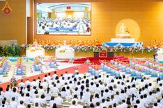 ภาพ No.215262:วันอาทิตย์ต้นเดือนที่ 6 เมษายน พ.ศ. 2568 พิธีบูชาข้าวพระ สภาธรรมกายสากล วัดพระธรรมกาย