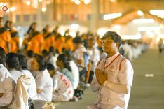 ภาพ No.208116:V.55 สารพัดV สารพัดดี ที่วัดพระธรรมกาย ในโครงการธรรมยาตรา กตัญญูบูชา มหาปูชนียาจารย์ พระมงคลเทพมุนี (สด จนฺทสโร) พระผู้ปราบมาร อนุสรณ์สถาน 7 แห่ง ปีที่ 13 ระหว่างวันที่ 2-31 มกราคม พ.ศ. 2568