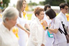 ภาพ No.239778:วันที่ 16-17 สิงหาคม พ.ศ. 2568 การปฏิบัติหน้าที่ของเจ้าหน้าที่ทุกสถานะ เพื่องานพิธีอัญเชิญรูปเหมือนพระมงคลเทพมุนี (สด จันทสโร) และพิธีกดปุ่มอัญเชิญรูปเหมือน พระมงคลเทพมุนี (สด จันทสโร) ณ มหาวิหารแก้วพระมงคลเทพมุนี ศูนย์ปฏิบัติธรรมแก้วเมืองเลย จ.เลย