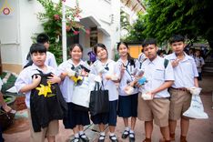 ภาพ No.184921:กิจกรรมวันรวมพลังเด็กดี V-Star ผู้นำฟื้นฟูศีลธรรมโลก กรุงเทพมหานคร ณ วัดมหาธาตุยุวราชรังสฤษฎิ์ราชวรมหาวิหาร กรุงเทพมหานคร ในวันที่ 13 ธันวาคม พ.ศ. 2567