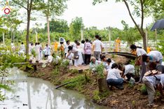 ภาพ No.238579:วันอาทิตย์ที่ 17 สิงหาคม พ.ศ. 2568 พิธีทอดผ้าป่าบำรุงศูนย์อบรมเยาวชนนครปฐม ครบรอบ 14 ปี และพิธีปลูกต้นไม้รอบสระเศรษฐี ณ ศูนย์อบรมเยาวชนนครปฐม