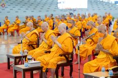 ภาพ No.86880:พิธีตักบาตร , พิธีบูชาข้าวพระ , พิธีจุดเทียนใจ ไฟนิรันดร์ อนันตชัย ในวันอาทิตย์ต้นเดือน 3 กันยายน พ.ศ. 2566 ณ วัดพระธรรมกาย