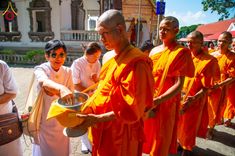 ภาพ No.181198:พิธีอุปสมบท ณ วัดพระเจ้าตนหลวง จังหวัดลำพูน ในโครงการอุปสมบทบูชาธรรมมหาปูชนียาจารย์ วันที่ 8 ธันวาคม พ.ศ. 2567