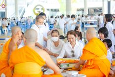ภาพ No.167417:พิธีบุพเปตพลี ครั้งที่ 157 ร่วมอุทิศบุญกุศลแด่หมู่ญาติที่ล่วงลับไปแล้ว และสืบทอดอายุพระพุทธศาสนา วันพฤหัสที่ 31 ตุลาคม พ.ศ. 2567 (วันพระ แรม 14 ค่ำ เดือน 11) ณ หอฉันคุณยายอาจารย์ฯ วัดพระธรรมกาย