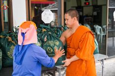 ภาพ No.159345:วันศุกร์ที่ 25 กันยายน พ.ศ. 2567 วัดพระธรรมกาย มูลนิธิธรรมกาย และคณะศิษยานุศิษย์ฯ ร่วมสมทบกัปปิยภัณฑ์ จำนวน 200,000 บาท สนับสนุนสำนักงานเจ้าคณะใหญ่หนตะวันออก ฝ่ายสาธารณสงเคราะห์ของมหาเถรสมาคม เพื่อช่วยเหลือผู้ประสบอุทกภัย