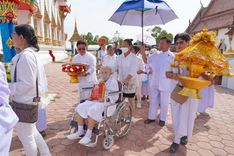 ภาพ No.170508:พิธีทอดกฐิน ณ วัดทองประดิษฐ์ จ.สุพรรณบุรี ในโครงการกฐินสามัคคีทั่วไทย 30,000 วัด บูชาธรรม 80 ปี หลวงพ่อธัมมชโย โดยคณะศิษยานุศิษย์วัดพระธรรมกาย วันที่ 27 ตุลาคม พ.ศ. 2567