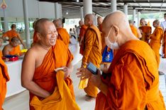 ภาพ No.245195:วันเสาร์ที่ 13 กันยายน พ.ศ. 2568 พิธีถวายสังฆทานแด่คณะสงฆ์ 323 วัด ปีที่ 21 ครั้งที่ 181 พิธีมอบกองทุนหนุนแรงใจช่วยครูใต้ ปีที่ 18 ครั้งทึ่ 144 และพิธีทำบุญอุทิศส่วนกุศลให้ผู้วายชนม์ ณ ศูนย์ปฏิบัติธรรมภาคใต้ จ.สงขลา