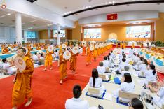 ภาพ No.236231:วันที่ 3 สิงหาคม พ.ศ. 2568 พิธีมุทิตาสักการะพระภิกษุ ผู้สอบได้เปรียญธรรม 9 ประโยค ระดับโลก ปีที่ 37, พิธีมอบโล่และทุนการศึกษา สำนักเรียนบาลีดีเด่นทั่วประเทศ ณ ห้องแก้วสารพัดนึก 1 วัดพระธรรมกาย