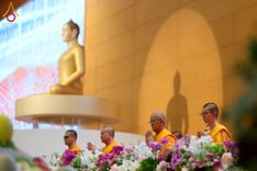ภาพ No.232035:วันอาทิตย์ที่ 6 กรกฏาคม พ.ศ. 2568 พิธีตักบาตร ข้าวสารอาหารแห้ง  พิธีบูชาข้าวพระ สัมมนาพิเศษราชเหล็ก ณ สภาธรรมกายสากล วัดพระธรรมกาย