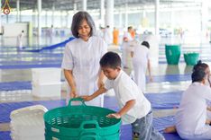 ภาพ No.159019:พิธีตักบาตร ในวันอาทิตย์ต้นเดือน วันที่ 6 ตุลาคม พ.ศ. 2567 ณ สภาธรรมกายสากล วัดพระธรรมกาย
