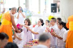 ภาพ No.235337:วันที่ 27 กรกฎาคม พ.ศ. 2568 พิธีตักบาตรฉลองพระใหม่ โครงการบรรพชาและอุปสมบทมู่รุ่นเข้าพรรษา ณ วัดพระธรรมกาย