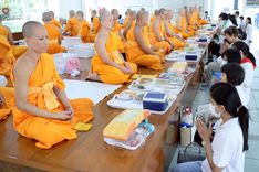 ภาพ No.230439:วันที่ 28 มิถุนายน พ.ศ. 2568 พิธีถวายภัตตาหารเมนูสวรรค์ เพื่อการบรรลุธรรม ณ หอฉันคุณยายอาจารย์ฯ วัดพระธรรมกาย