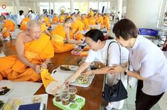 ภาพ No.231917:วันที่ 5 กรกฎาคม พ.ศ. 2568 พิธีถวายภัตตาหารเมนูสวรรค์ เพื่อการบรรลุธรรม ณ หอฉันคุณยายอาจารย์ฯ วัดพระธรรมกาย