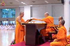 ภาพ No.232179:วันอาทิตย์ที่ 6 กรกฏาคม พ.ศ. 2568 พิธีมอบโล่เกียรติคุณ สวดธัมมจักกัปปวัตตนสูตร และรางวัลโครงการผู้นำแสงสว่างออนไลน์ ณ ห้องแก้วสารพัดนึก1 สภาธรรมกายสากล วัดพระธรรมกาย