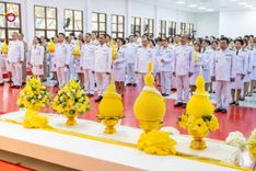 ภาพ No.179624:พิธีเจริญพระพุทธมนต์ พิธีทำบุญตักบาตรถวายพระราชกุศล และพิธีวางพานพุ่มดอกไม้ถวายราชสักการะ  แด่พระบาทสมเด็จพระบรมชนกาธิเบศร มหาภูมิพลอดุลยเดชมหาราช บรมนาถบพิตร เนื่องในวันคล้ายวันพระบรมราชสมภพ วันชาติ และวันพ่อแห่งชาติ วันพฤหัสบดีที่ 5 ธันวาคม พ.ศ. 2567 ณ