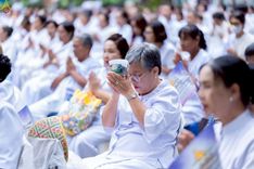 ภาพ No.238373:วันเสาร์ที่ 9 สิงหาคม พ.ศ. 2568 พิธีกลั่นแผ่นดิน โปรยทราย และจุดประทีปถวายเป็นพุทธบูชา จ.ระยอง สถาปนาองค์พระเจดีย์เพื่อสร้างสันติภาพโลก ณ ศูนย์ปฏิบัติธรรมระยอง(บ้านช่องลม) ต.บางบุตร อ.บ้านค่าย จ.ระยอง