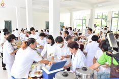 ภาพ No.230104:วันพฤหัสบดีที่ 26 มิถุนายน พ.ศ. 2568 พิธีทอดผ้าป่าฉลองอาคารชุดศูนย์ปฏิบัติธรรมน้ำใสใจสว่าง น้อมบูชาธรรมอายุวัฒนะมงคล 81 ปี หลวงพ่อธัมมชโย ณ ศูนย์ปฏิบัติธรรมน้ำใสใจสว่าง เขตบางกอกน้อย กรุงเทพมหานคร